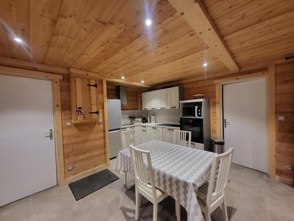 Appartement calme avec vue montagne - 1