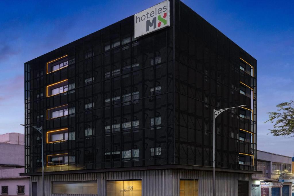 Hotel MX aeropuerto CDMX, Trademark Collection by Wyndham - 1