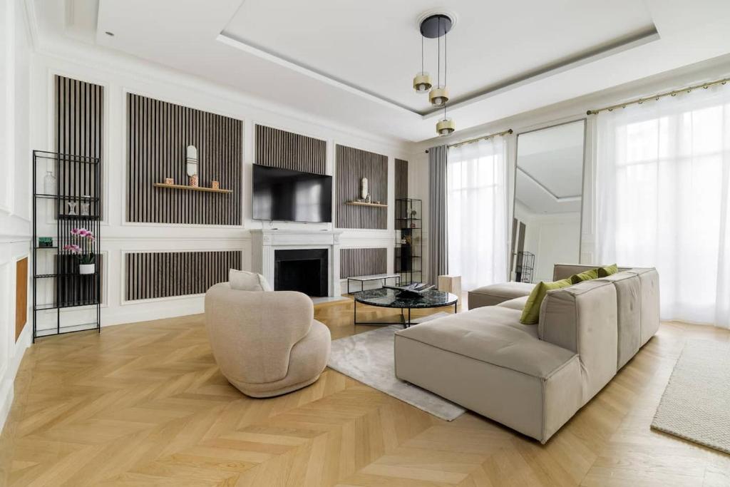 The Colosseum Residence - 2
