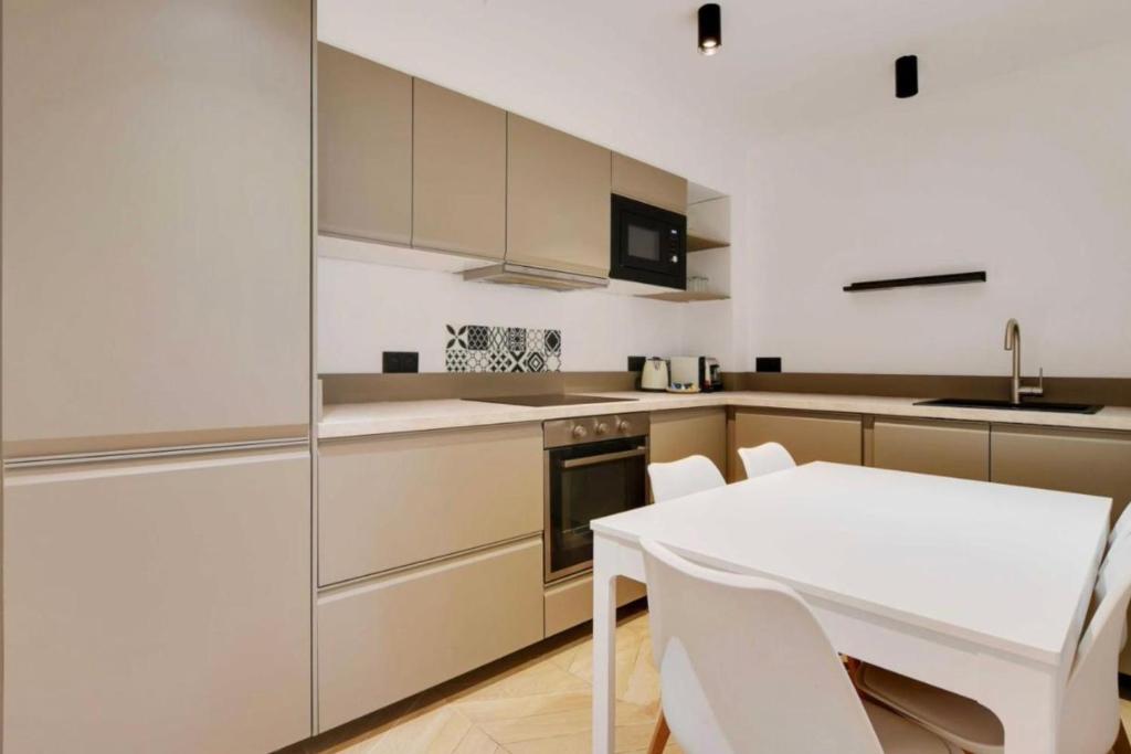 Beautiful - apartment near Bastille L001 - 2