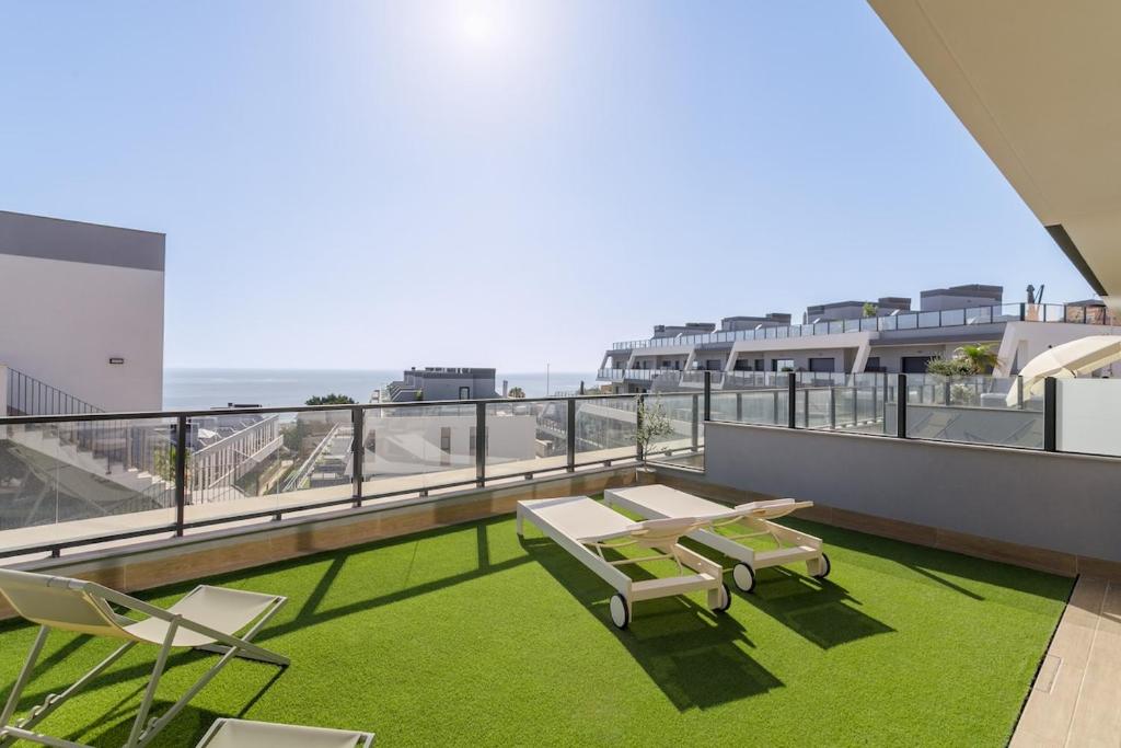 15 min airport, Pool, Garage, Sea view, AC - 1