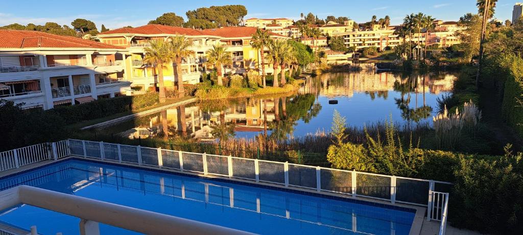 Agréable appartement - vue lac et piscine - 1