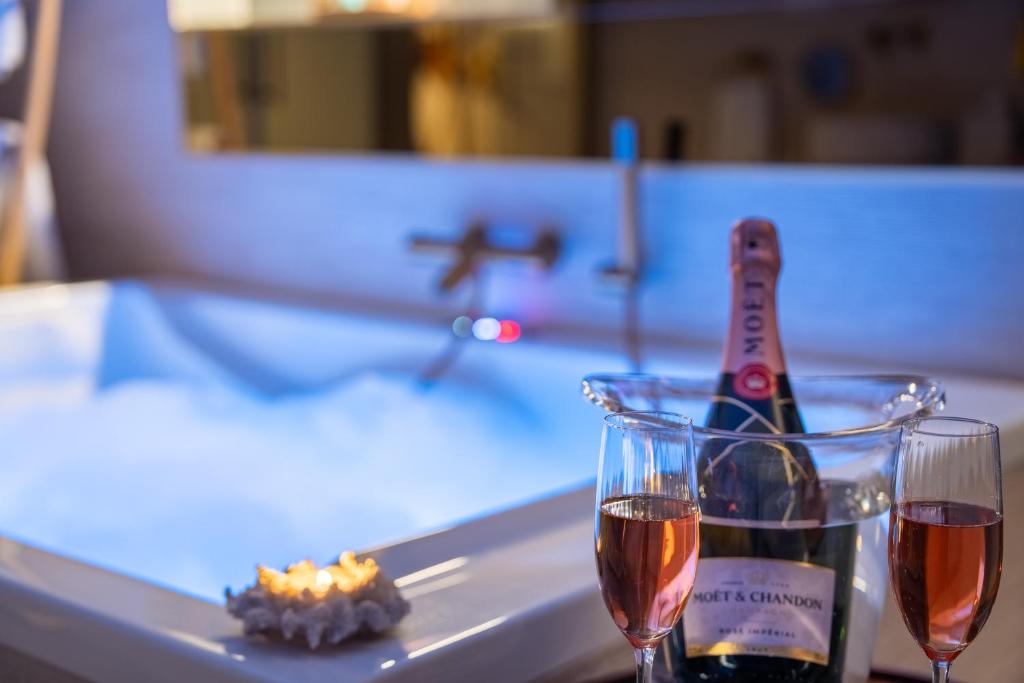 MARÉ PRIVÉ - Luxury Jacuzzi Suite, Carvajal Beach, Fuengirola By AlohaMálaga - 4