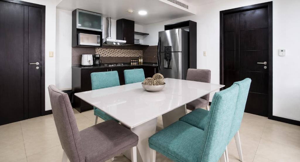 Puerto Santa Ana Luxury Suites Guayaquil - 5