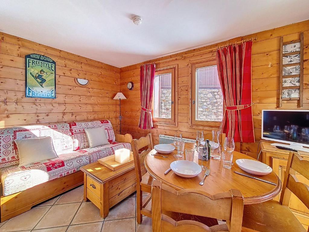 Appartement spacieux et lumineux, proche des pistes, balcon, accès piscine - FR-1-344-1270 - 1