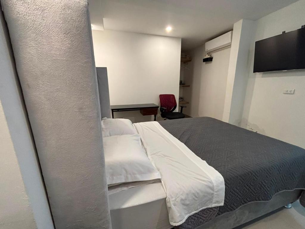 Suite Acogedora Wifi BañoTV AC - 3