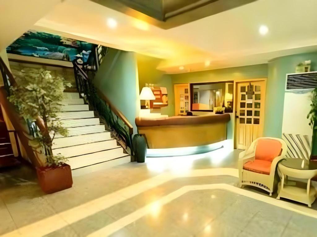 リッチモンド プラザ ホテル (Richmond Plaza Hotel)