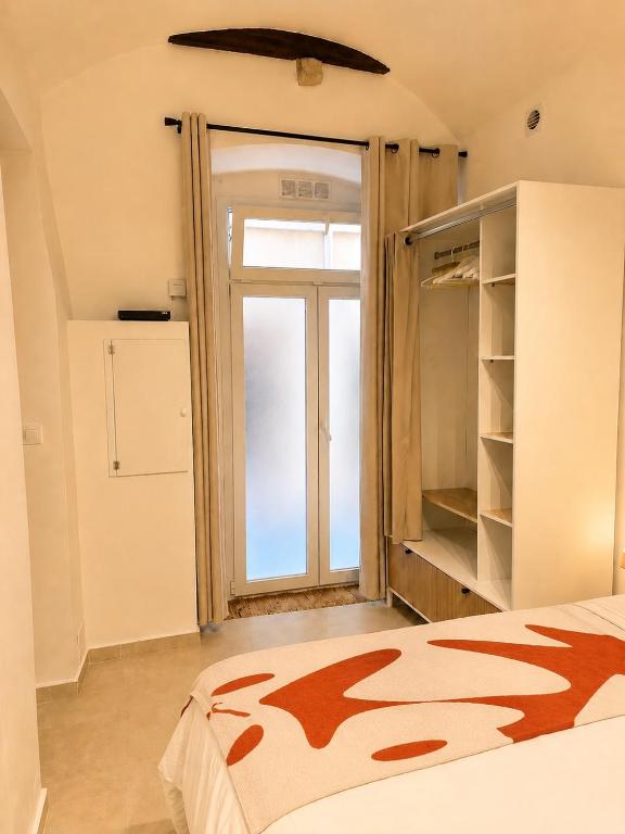 Renovated Cozy Haven - Old Town and Beach - 2