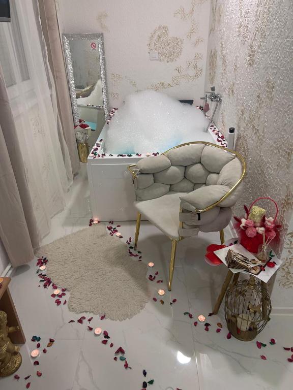 Jacuzzi rooms Andjela White and Gold - 3