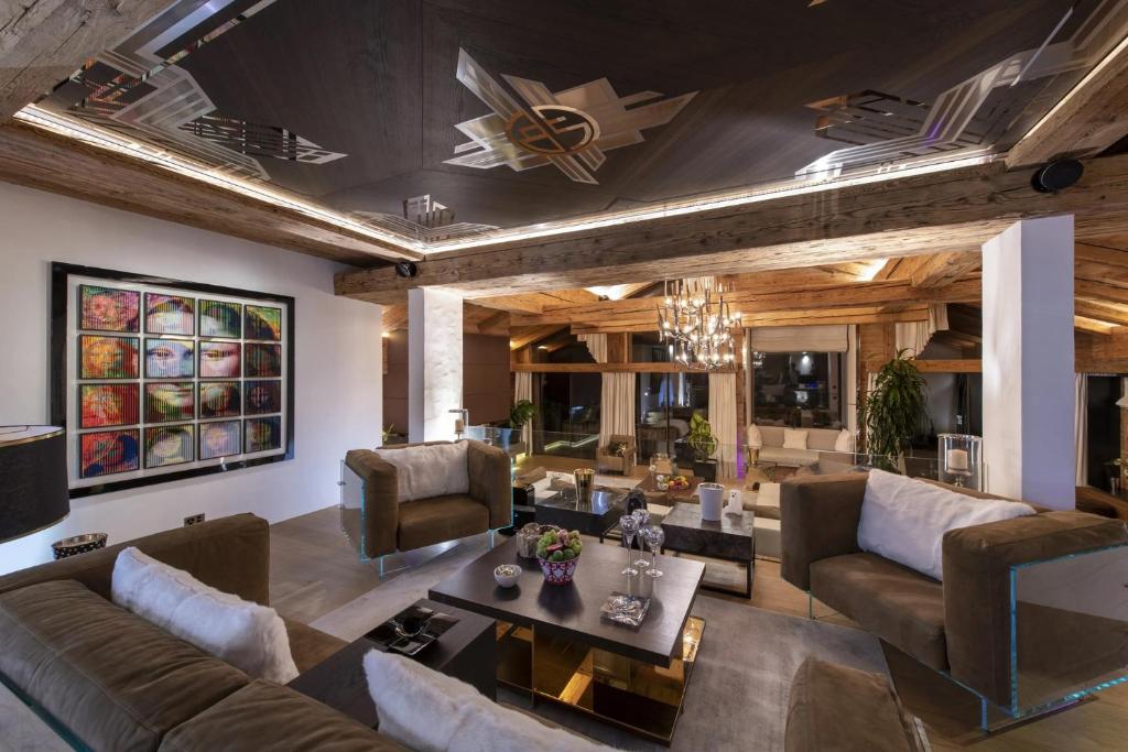 Luxury Chalet Chamonix with Pool & Jacuzzi - 1