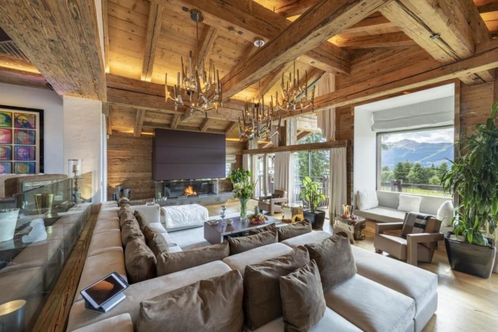 Luxury Chalet Chamonix with Pool & Jacuzzi - 3