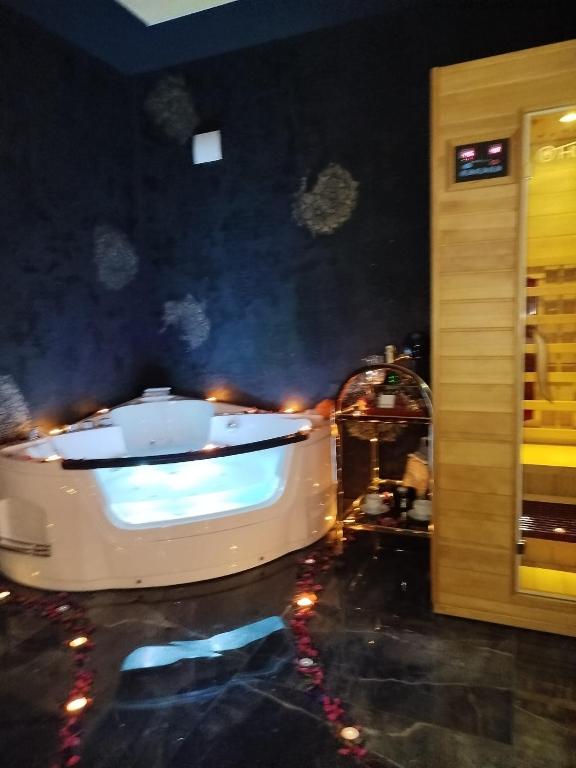 Jacuzzi rooms Andjela VIP Black Sauna - 2