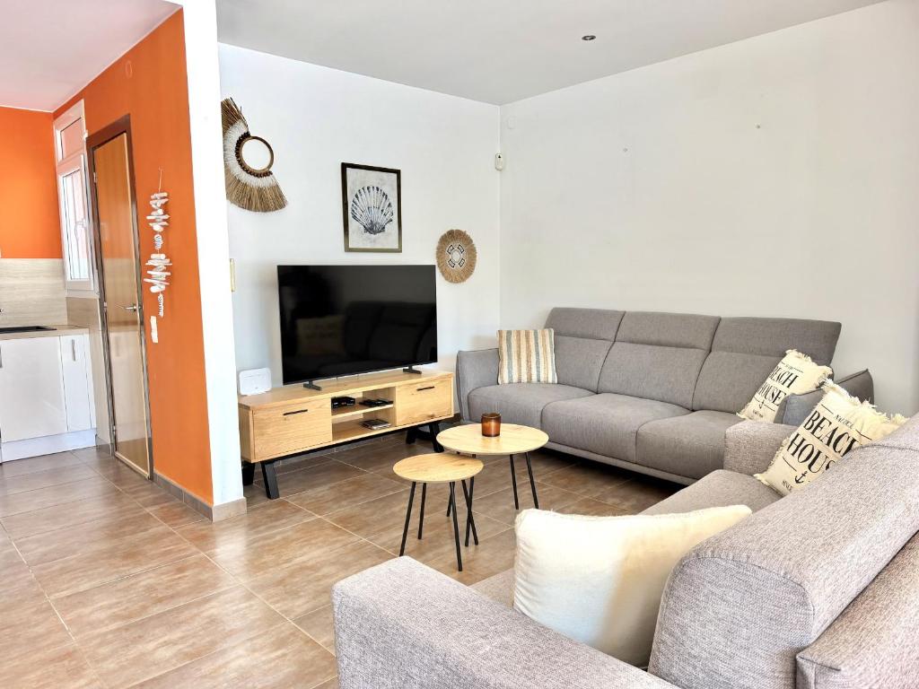 WELCS CASA 438 EMP con piscina y jardin - 4