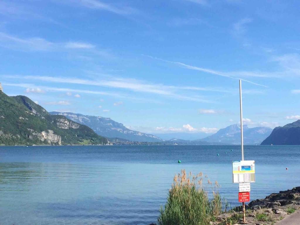 Spacieux T2 avec terrasse entre lac et montagnes - 2