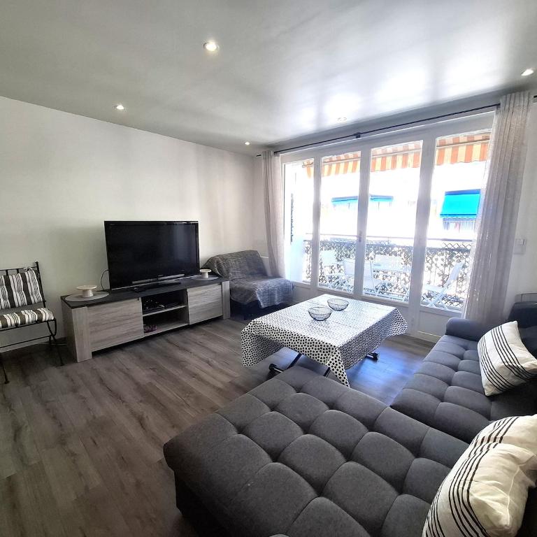 Cagnes sur Mer Apartment Beaches and Shops - 1
