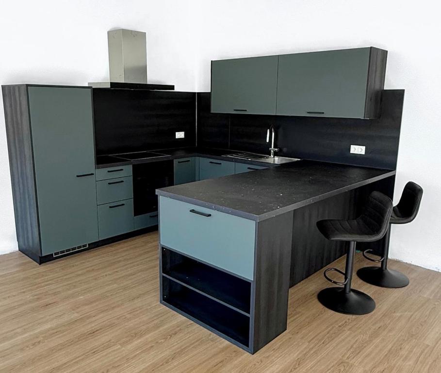 New Renovated 4BR, TopLage, Blakon, UBahn - 4
