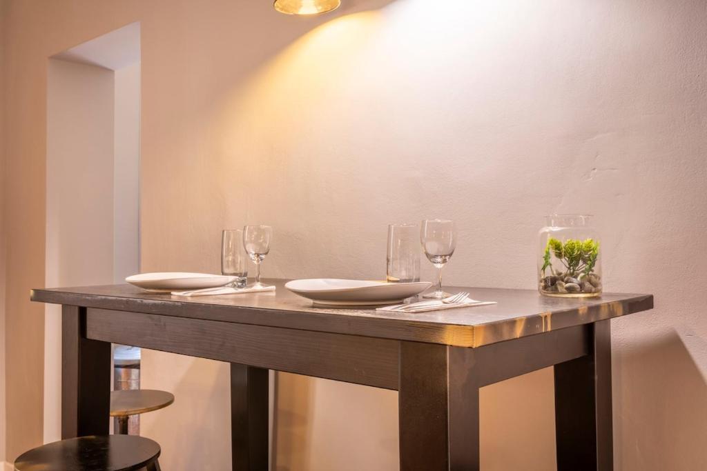 New chic & authentic 1-bedroom apartment in the historic center - 2