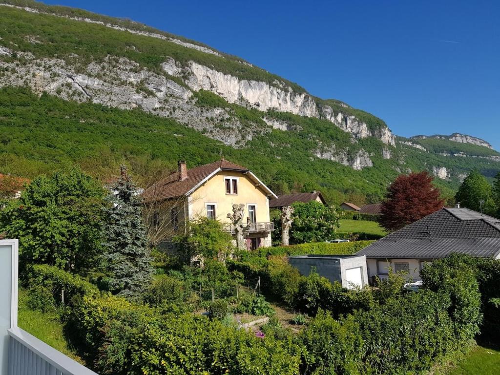 Spacieux T2 avec terrasse entre lac et montagnes - 4