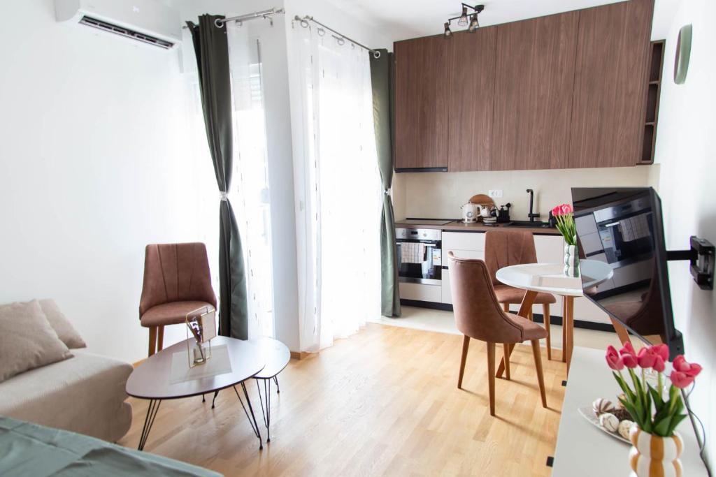Tulip Apartments Podgorica - New Studio, Self Check-in, Airport Pickup - 2