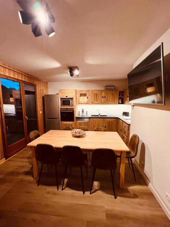 CHALET COSY 6 à 9 PERSONNES LA JOUE DU LOUP - 3