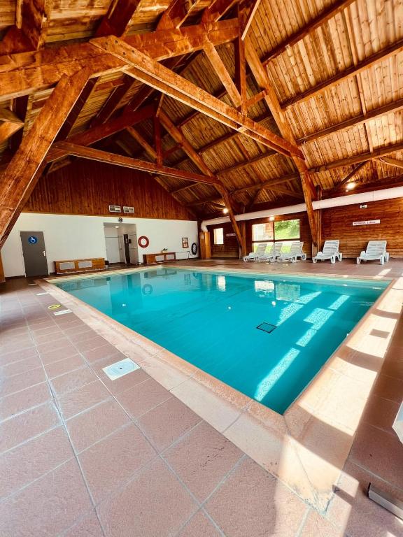 CHALET COSY 6 à 9 PERSONNES LA JOUE DU LOUP - 4