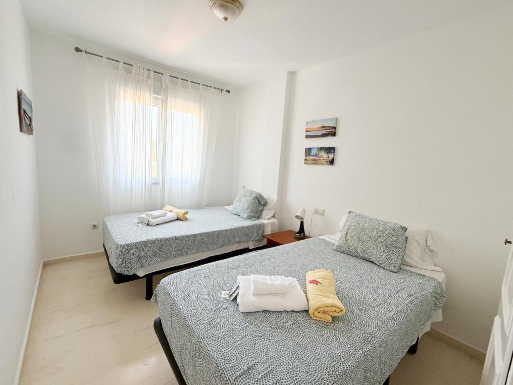 Casa Calypso: Two bedroom Beach Apt with pool - 3
