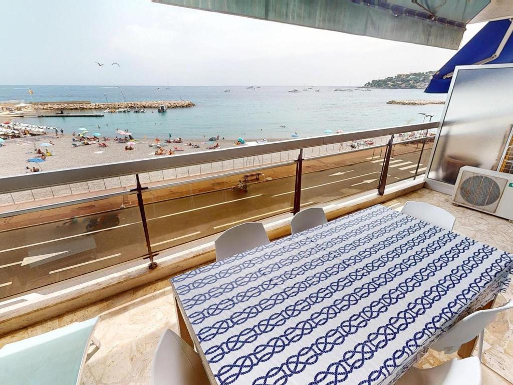 Appartement climatisé avec parking face mer - 1