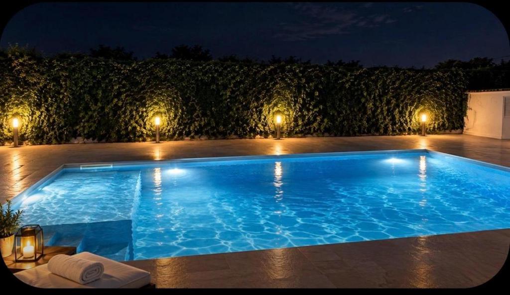 Libero House A Private Pool Oasis - 3
