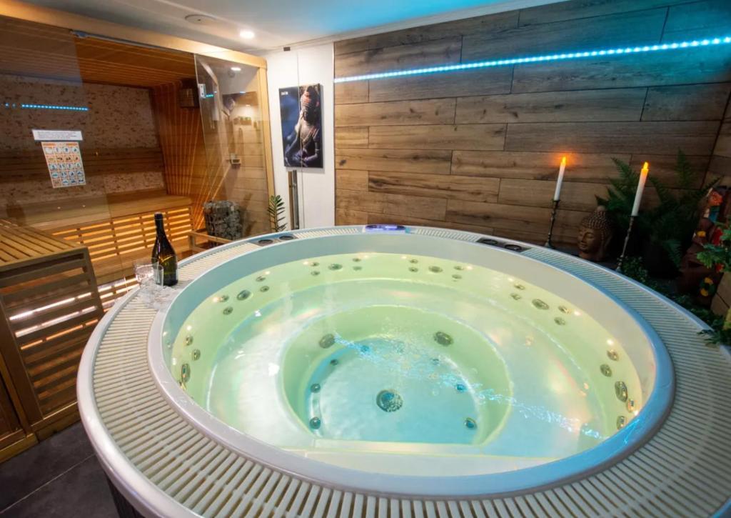 Rifugio Mont Blanc with private Jacuzzi & Sauna - 5