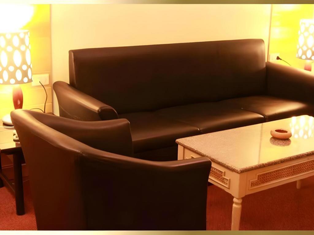 Pradipat Hotel