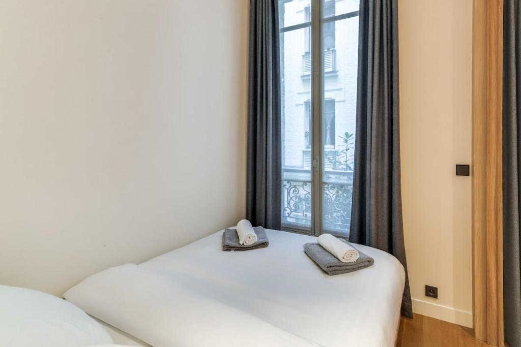 Cosy 1BR apartment with AC, next to Avenue Montaigne - 4