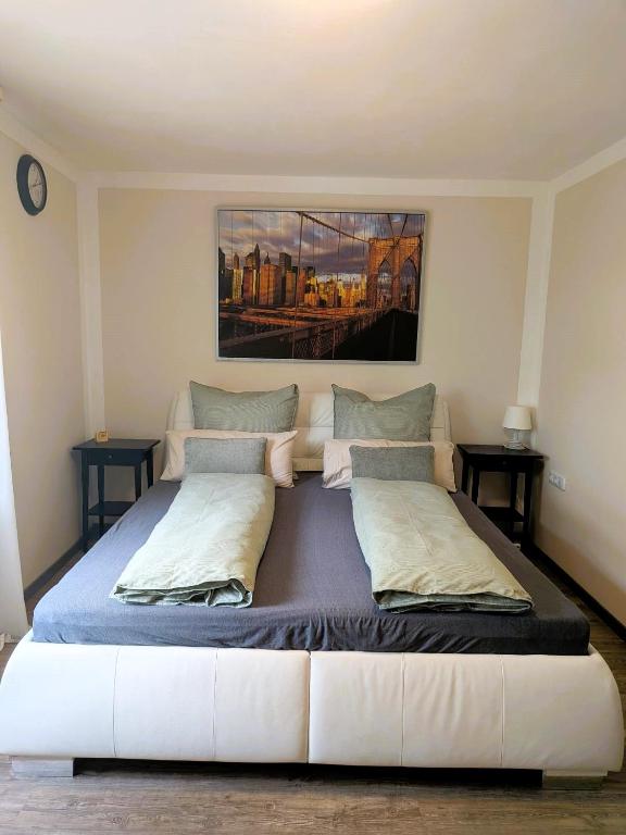 Modernes 2-Zimmer-Apartment mit Balkon & Gartenblick - 4