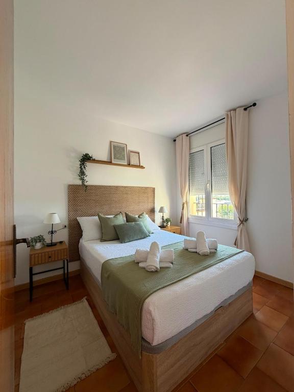 Cozy Apartment with Pool Near the Beach - 2