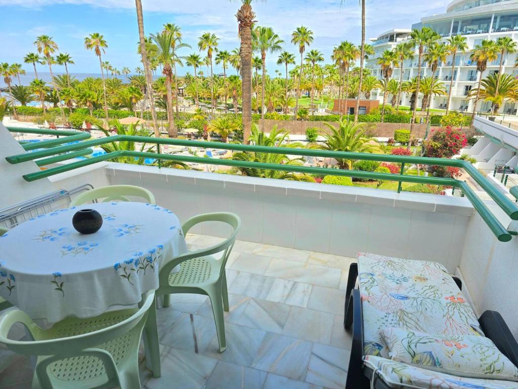 Studio in beachfront complex in El Duque area, Costa Adeje - 2