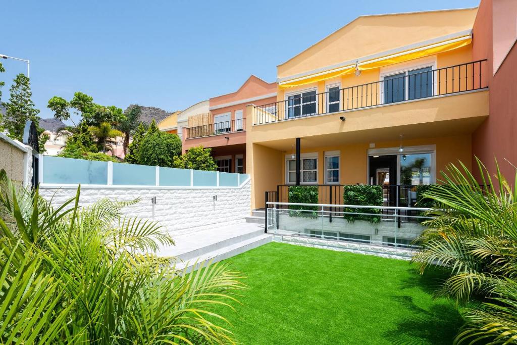 Modern 4 bedroom villa in Costa Adeje - 3