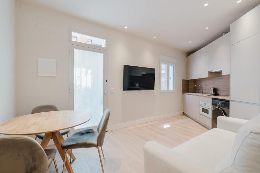 Alcalá Urban Home 2BR for 5 pax - 1