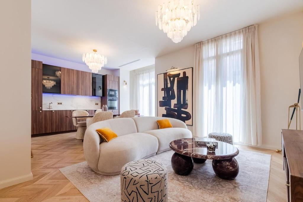 Monaco Border 3BR Luxury Apartment - 1