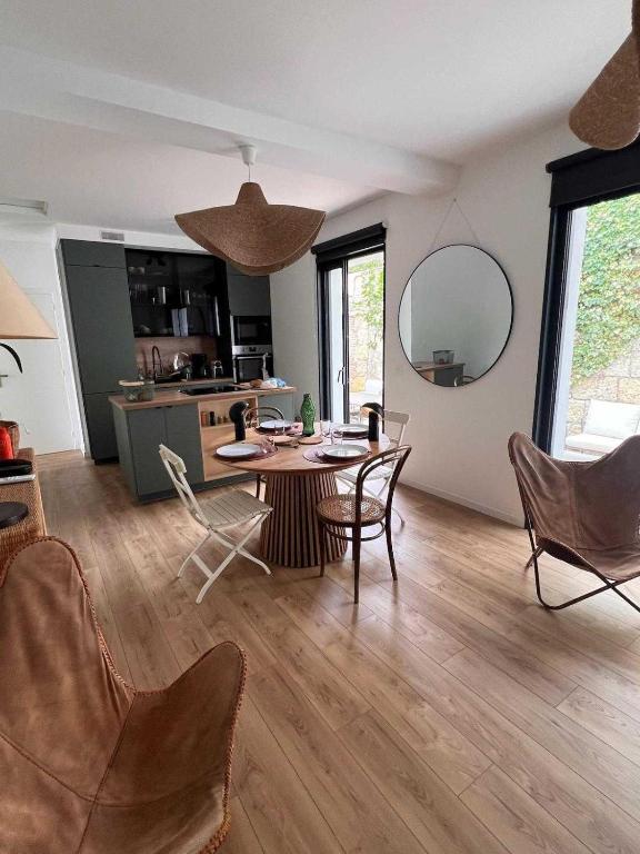 Renovated house in Arcachon center with patio - 5