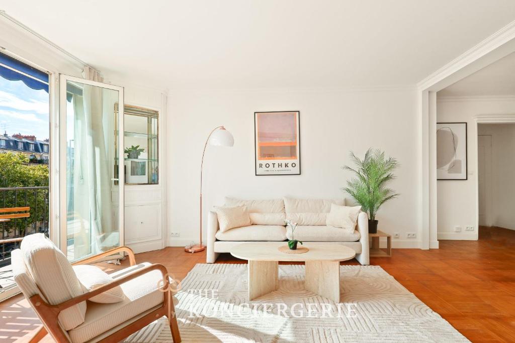 Elegant pie -a terre boulevard Exelmans - 1
