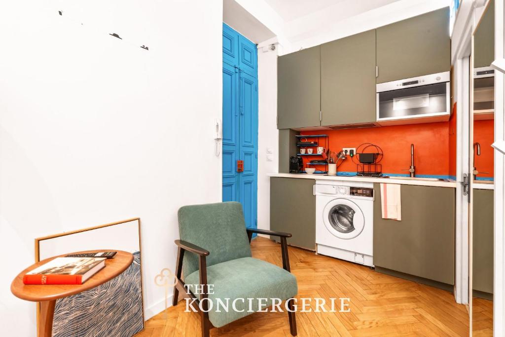 Studio mezzanine au coeur de Saint-Germain - 2