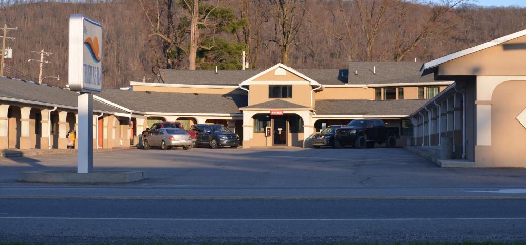 Travelers Inn — Hotel in New Martinsville