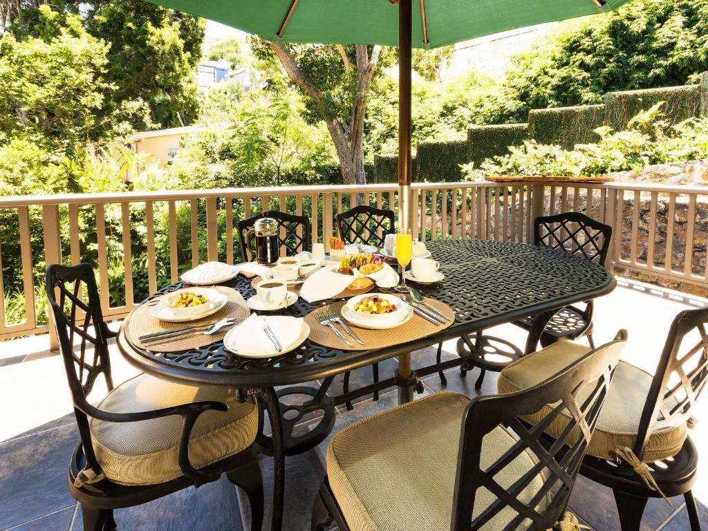 Wilderness Manor Guest House