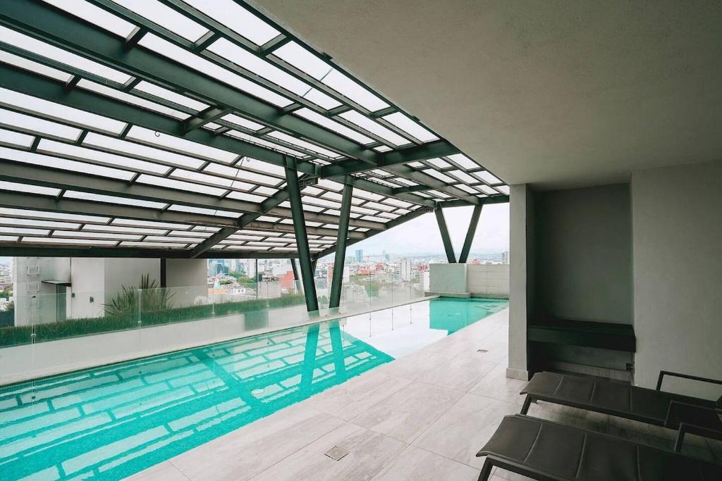 Gorgeous Stay in Roma Norte with Pool & Gym - 3