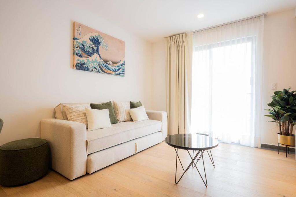 Luxury 2BR with Pool, Gym & Coworking - 2