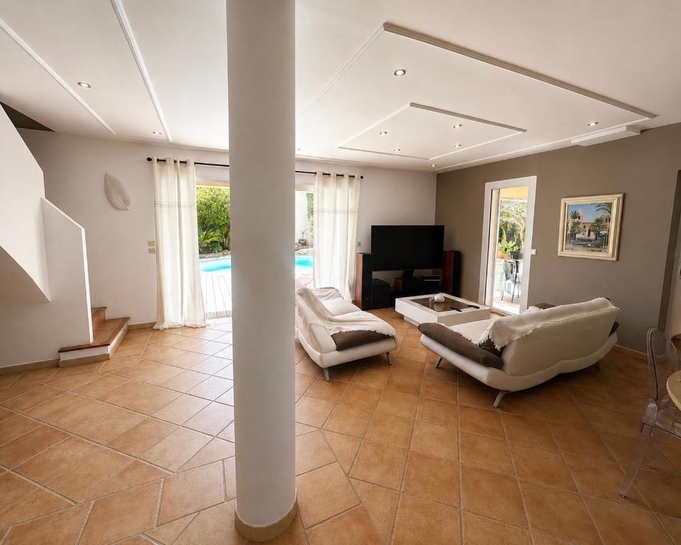 Villa avec piscine 10 personnes - 4