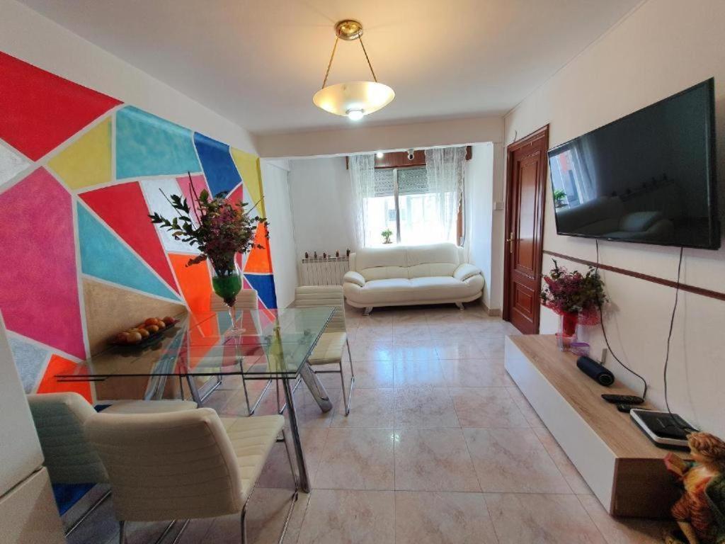 APT Familiar Vigo 6 pax - 2