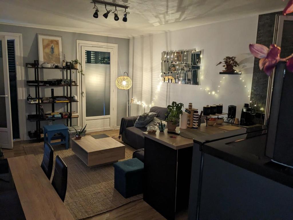 VENUE DU PAPE - Appartement à 3 min des Sanctuaires - Vue Basilique Château & Pyrénées - Tout compris - 3
