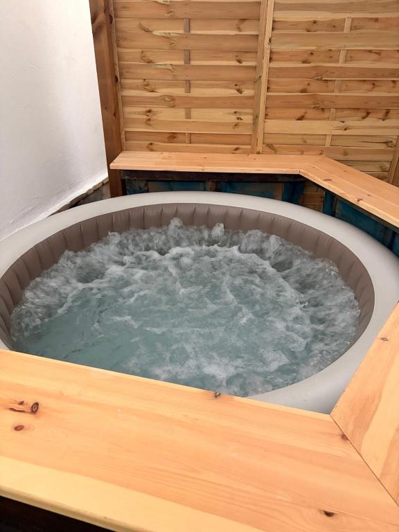 Suite romántica con jacuzzi privado - 2