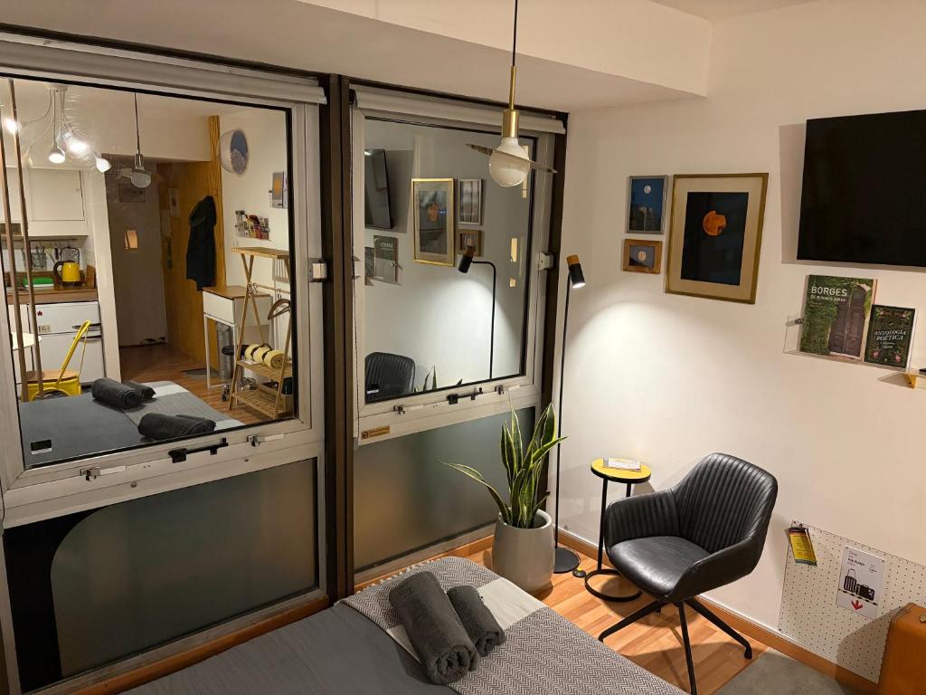 Estudio 905, seguridad 24hs, a 200 mts de Calle Florida y Galerías Pacífico - 4