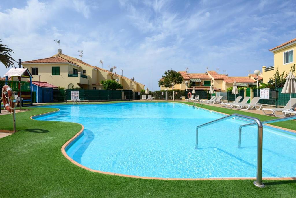 Bungalow with Terrace BBQ Private Parking Pool - 1